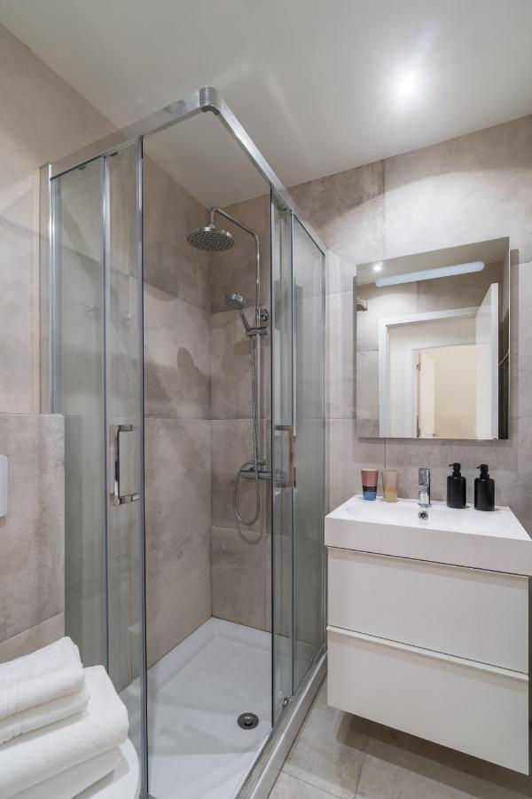 Casa Boma Lisboa - Design Apartment With Private Vegetal Terrace - Lapa VII ภายนอก รูปภาพ