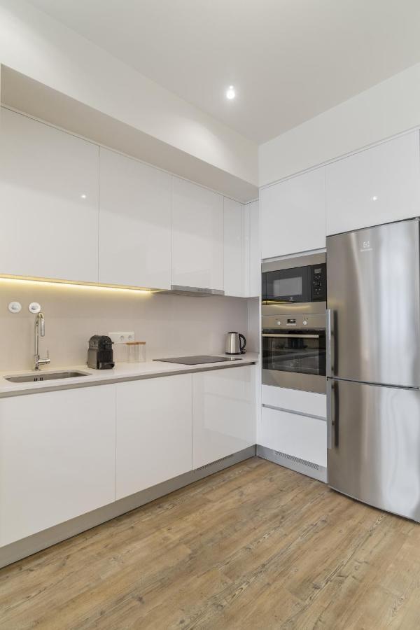 Casa Boma Lisboa - Design Apartment With Private Vegetal Terrace - Lapa VII ภายนอก รูปภาพ
