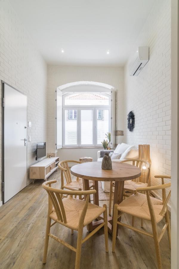 Casa Boma Lisboa - Design Apartment With Private Vegetal Terrace - Lapa VII ภายนอก รูปภาพ